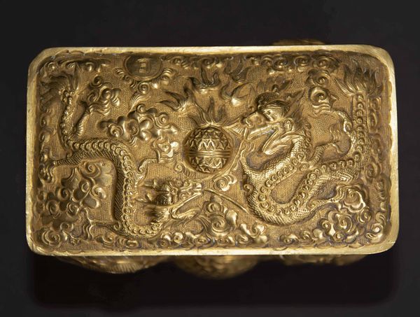 Cofanetto in bronzo dorato con figure di draghi a rilievo, Cina, Dinastia Qing, XIX secolo  - Asta Fine chinese works of art - Associazione Nazionale - Case d'Asta italiane