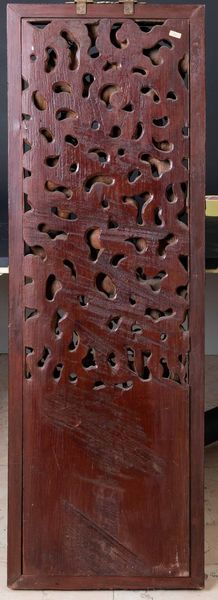 Raro e fine pannello in legno profondamente intagliato raffigurante gli otto immortali e saggi, Cina, Dinastia Qing epoca Jiaqing (1796-1820)  - Asta Fine chinese works of art - Associazione Nazionale - Case d'Asta italiane