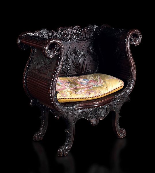 Sedia scolpita in legno con decori vegetali, Cina, Dinastia Qing, XIX secolo  - Asta Fine chinese works of art - Associazione Nazionale - Case d'Asta italiane