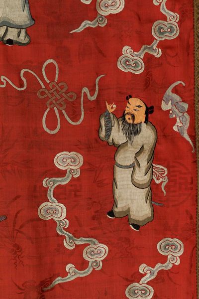 Tessuto in seta finemente ricamato con fili color oro raffigurante saggio con discepolo e cerbiatto su fondo rosso, Cina, Dinastia Qing, epoca Daoguang (1821-1850)  - Asta Fine chinese works of art - Associazione Nazionale - Case d'Asta italiane
