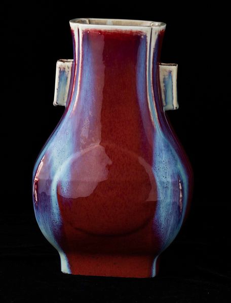 Vaso Fang Hu in porcellana flamb� sui toni del sangue di bue, del viola e dell'azzurro, Cina, Dinastia Qing, XIX secolo  - Asta Fine chinese works of art - Associazione Nazionale - Case d'Asta italiane