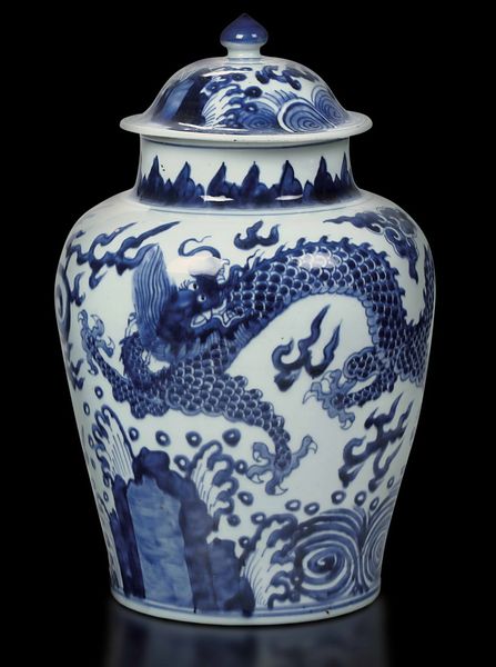 Potiche in porcellana bianca e blu con figura di drago tra le nuvole, Cina, Dinastia Qing, epoca Shunzhi (1644-1661)  - Asta Fine chinese works of art - Associazione Nazionale - Case d'Asta italiane
