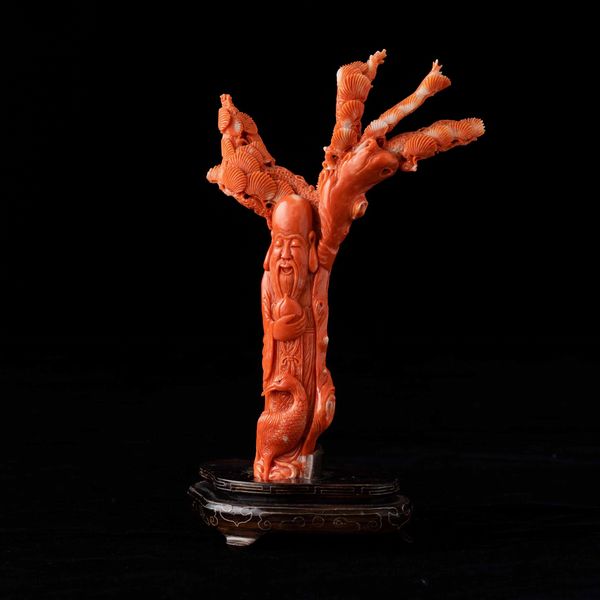 Figura di saggio finemente scolpita in corallo, Cina, inizi XX secolo  - Asta Fine chinese works of art - Associazione Nazionale - Case d'Asta italiane