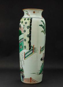 Vaso in porcellana Famiglia Verde raffigurante scena di vita comune e fanciulli, Cina, Dinastia Qing, XIX secolo  - Asta Fine chinese works of art - Associazione Nazionale - Case d'Asta italiane
