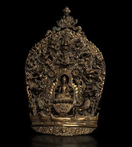 Raro gruppo in bronzo con figura centrale di Buddha entro aura e altre divinit�, Tibet, XVIII secolo  - Asta Fine chinese works of art - Associazione Nazionale - Case d'Asta italiane