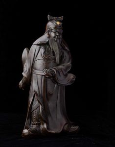 Figura di dignitario stante in bronzo, Cina, Dinastia Qing, XIX secolo  - Asta Fine chinese works of art - Associazione Nazionale - Case d'Asta italiane