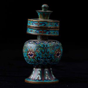 Piccolo contenitore con coperchio a smalti cloisonn� con decori floreali e a fiori di loto, Cina, Dinastia Qing, epoca Qianlong (1736-1796)  - Asta Fine chinese works of art - Associazione Nazionale - Case d'Asta italiane