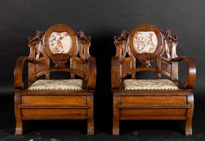 Coppia di poltrone in legno di Huanghuali con schienale in marmo e motivi araldici, Cina, Dinastia Qing, XIX secolo  - Asta Fine chinese works of art - Associazione Nazionale - Case d'Asta italiane