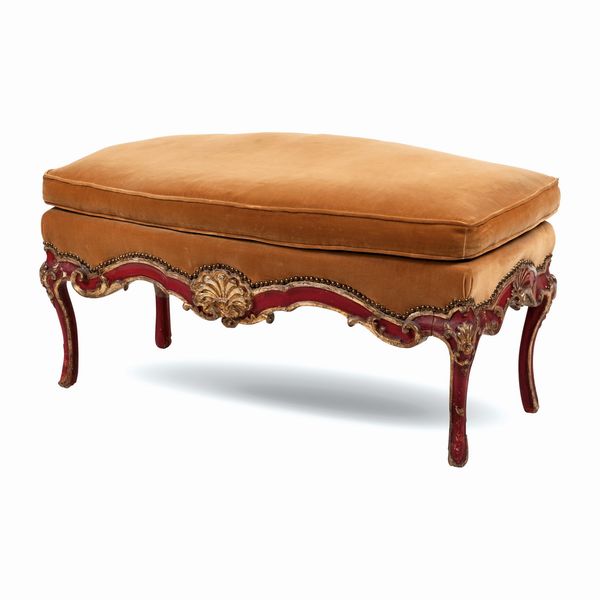 Panca in legno laccato rosso e dorato  - Asta Da Importanti Collezioni Romane - Associazione Nazionale - Case d'Asta italiane