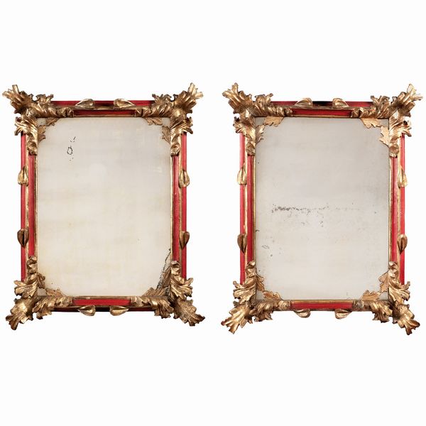 Coppia di specchiere in legno dorato e laccato rosso  - Asta Da Importanti Collezioni Romane - Associazione Nazionale - Case d'Asta italiane