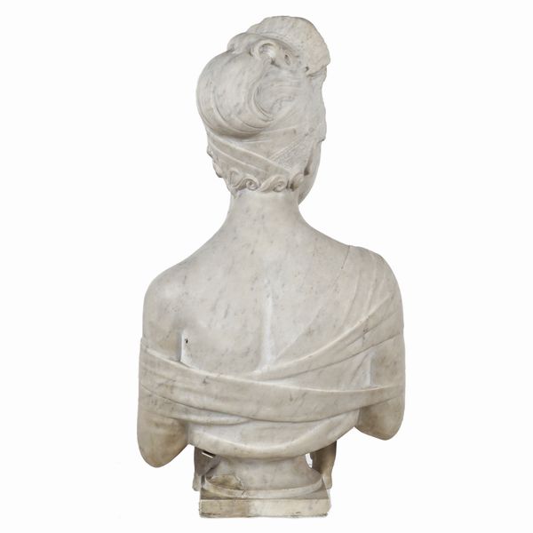 Scultura in marmo bianco  - Asta Da Importanti Collezioni Romane - Associazione Nazionale - Case d'Asta italiane