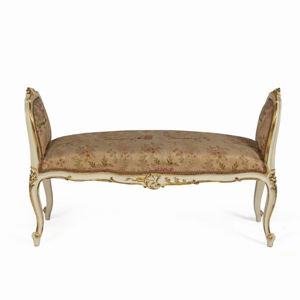 Panchetta in legno laccato, dorato ed intagliato  - Asta Da Importanti Collezioni Romane - Associazione Nazionale - Case d'Asta italiane