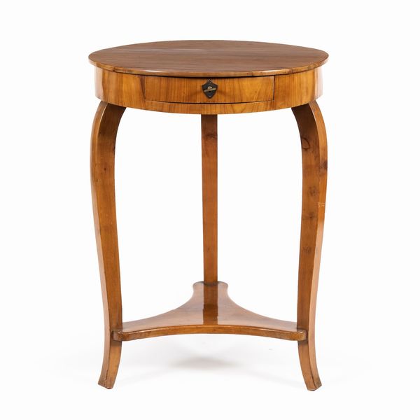 Gueridon in ciliegio  - Asta Da Importanti Collezioni Romane - Associazione Nazionale - Case d'Asta italiane