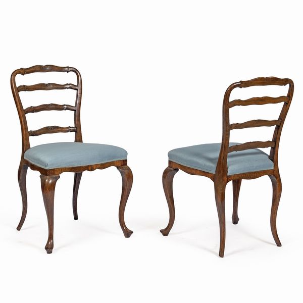 Coppia di sedie in legno di faggio  - Asta Da Importanti Collezioni Romane - Associazione Nazionale - Case d'Asta italiane