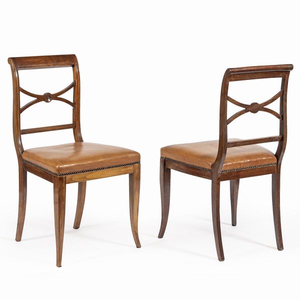 Quattro sedie in legno di noce  - Asta Da Importanti Collezioni Romane - Associazione Nazionale - Case d'Asta italiane