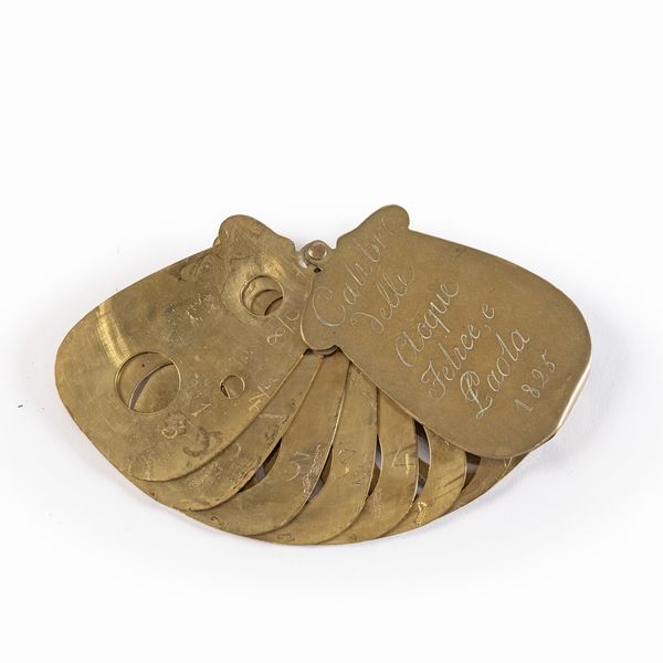 Antico calibro in bronzo dorato  - Asta Da Importanti Collezioni Romane - Associazione Nazionale - Case d'Asta italiane