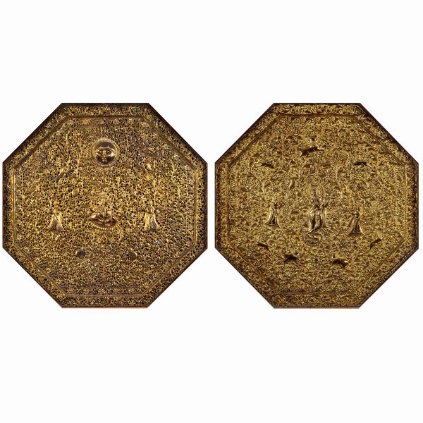 Coppia di placche ottagonali  - Asta Da Importanti Collezioni Romane - Associazione Nazionale - Case d'Asta italiane