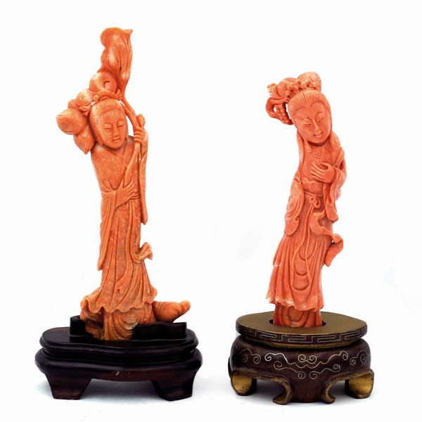 Gruppo di due sculture in corallo (2)  - Asta Da Importanti Collezioni Romane - Associazione Nazionale - Case d'Asta italiane