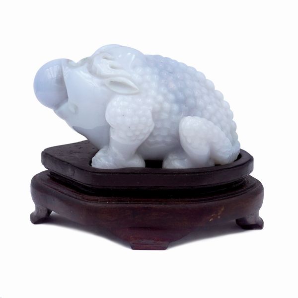 Scultura in giada lavanda  - Asta Da Importanti Collezioni Romane - Associazione Nazionale - Case d'Asta italiane