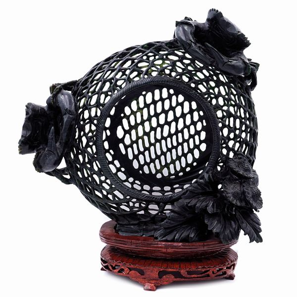 Scultura in giada spinacio  - Asta Da Importanti Collezioni Romane - Associazione Nazionale - Case d'Asta italiane