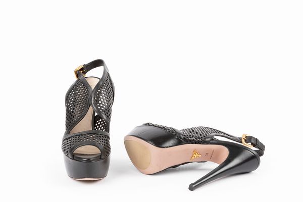 Prada : Sandalo con plateau  - Asta Luxury Fashion - Associazione Nazionale - Case d'Asta italiane