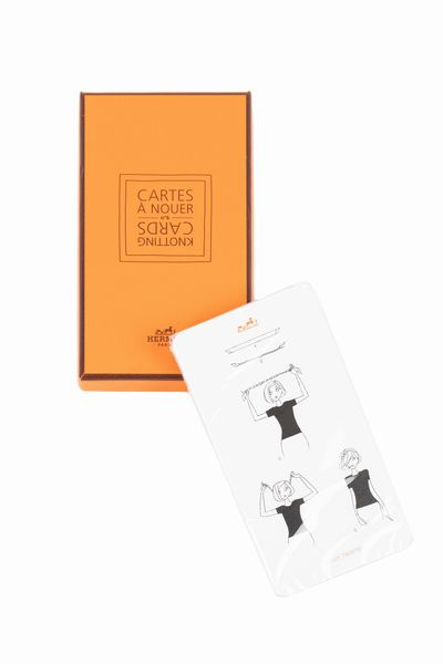 Hermès : Cartes  Nouer numro 6  - Asta Luxury Fashion - Associazione Nazionale - Case d'Asta italiane