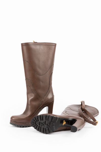 Prada : Stivale  - Asta Luxury Fashion - Associazione Nazionale - Case d'Asta italiane