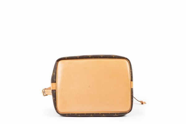 Louis Vuitton : Borsa a Secchiello No�  - Asta Luxury Fashion - Associazione Nazionale - Case d'Asta italiane