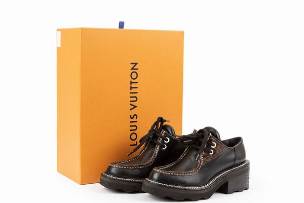 Louis Vuitton : Scarpe stringate  - Asta Luxury Fashion - Associazione Nazionale - Case d'Asta italiane