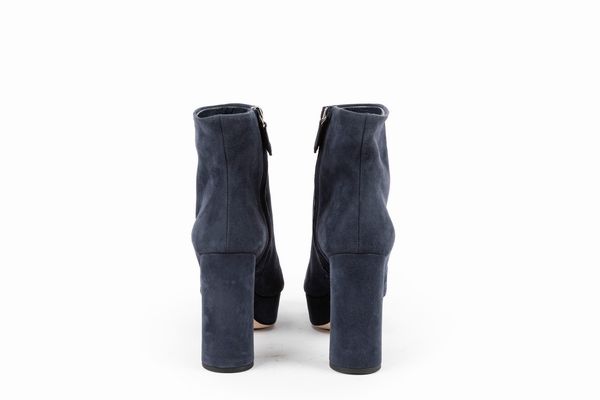 Miu Miu : Stivaletto alla caviglia  - Asta Luxury Fashion - Associazione Nazionale - Case d'Asta italiane