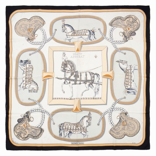 Hermès : Foulard Grand Apparat  - Asta Luxury Fashion - Associazione Nazionale - Case d'Asta italiane