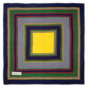 Yves Saint Laurent : Lotto di un foulard e una stola  - Asta Luxury Fashion - Associazione Nazionale - Case d'Asta italiane