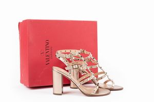 Valentino : Sandalo Rockstud  - Asta Luxury Fashion - Associazione Nazionale - Case d'Asta italiane