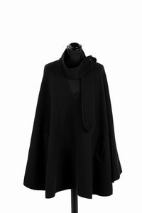 Yves Saint Laurent - Mantella a poncho
