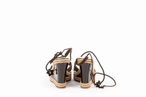 Louis Vuitton : Sandalo in corda  - Asta Luxury Fashion - Associazione Nazionale - Case d'Asta italiane