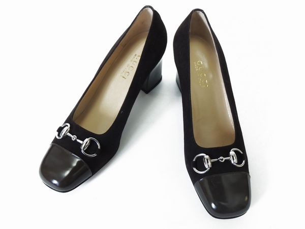 Paio di d�collet�, Gucci  - Asta Abiti e accessori vintage  - Associazione Nazionale - Case d'Asta italiane