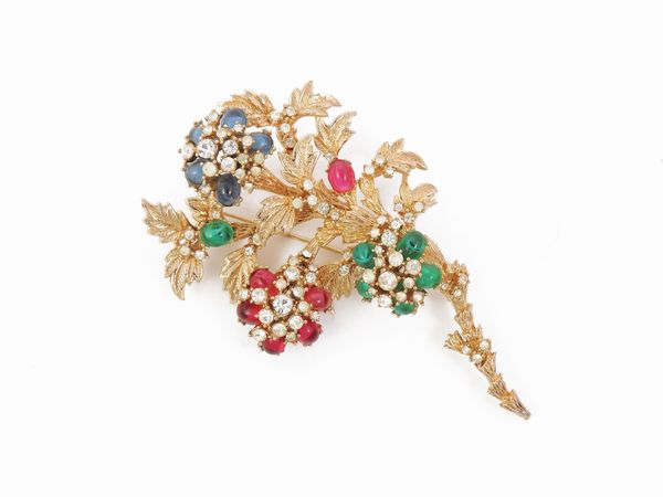 Spilla in metallo dorato, strass e vetro, Ciner  - Asta Abiti e accessori vintage  - Associazione Nazionale - Case d'Asta italiane