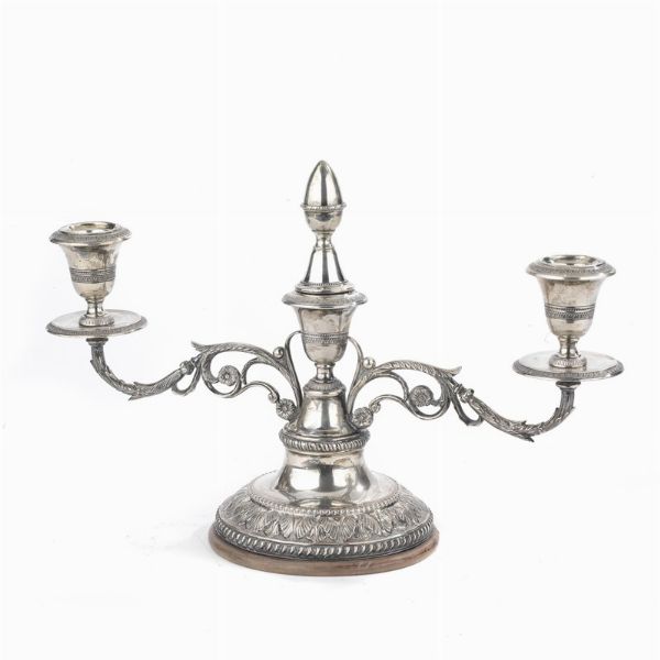 PICCOLO CANDELABRO, SECOLO XX  - Asta Argenti italiani ed europei - Associazione Nazionale - Case d'Asta italiane