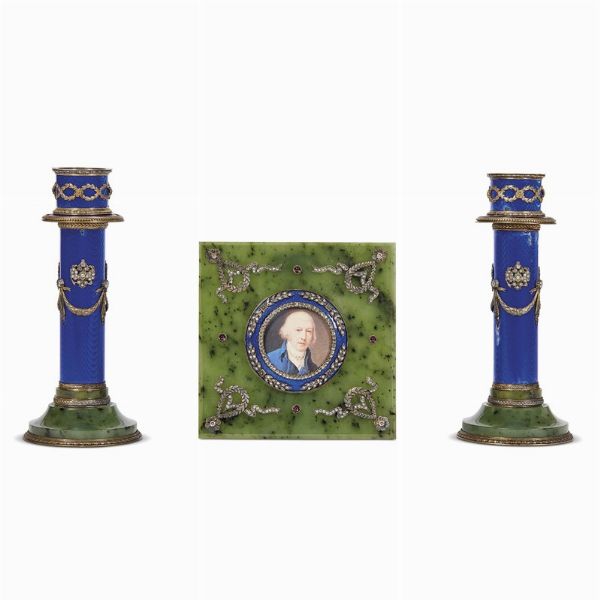 COPPIA DI CANDELIERI E CORNICE PER MINIATURA  ,   RUSSIA, INIZIO SECOLO XX  - Asta International fine art e objets de vertu russi da un'importante collezione - Associazione Nazionale - Case d'Asta italiane