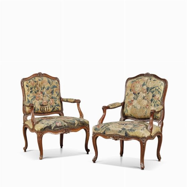 DUE POLTRONE, FRANCIA, MET&Agrave; DEL XVIII SECOLO  - Asta International fine art e objets de vertu russi da un'importante collezione - Associazione Nazionale - Case d'Asta italiane