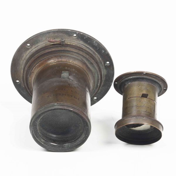 Due obiettivi Voigtlander, seconda met� del XIX secolo  - Asta Antiquariato Ottobre  - Associazione Nazionale - Case d'Asta italiane