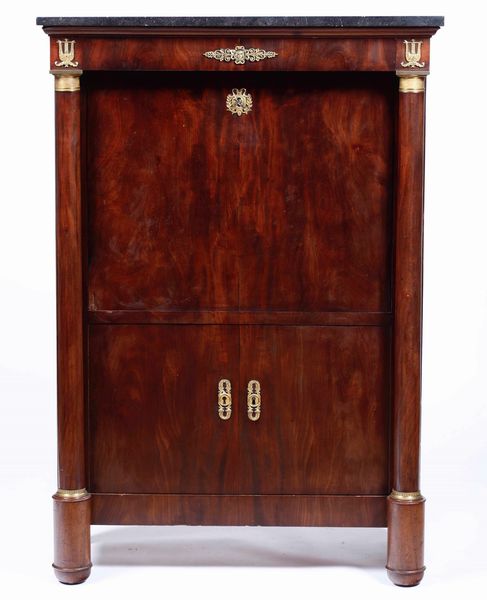 Secretaire Impero lastronato in mogano. XIX secolo  - Asta Antiquariato Ottobre  - Associazione Nazionale - Case d'Asta italiane