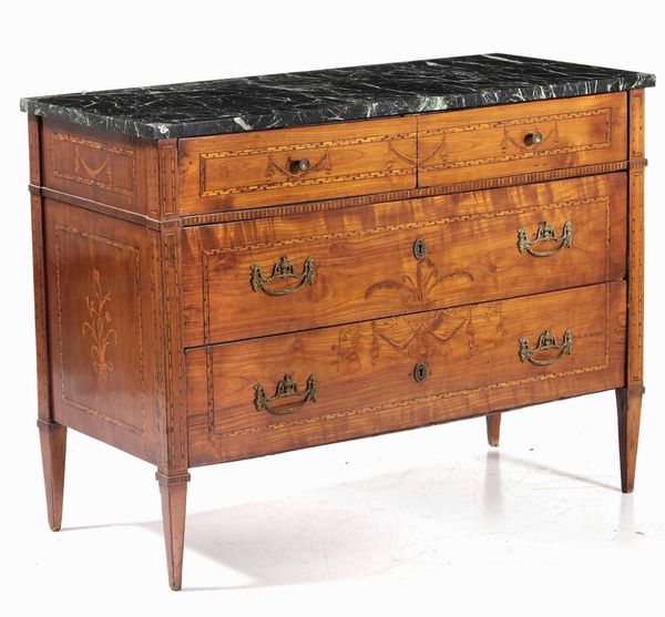 Cassettone intarsiato. Fine XVIII secolo  - Asta Antiquariato Ottobre  - Associazione Nazionale - Case d'Asta italiane