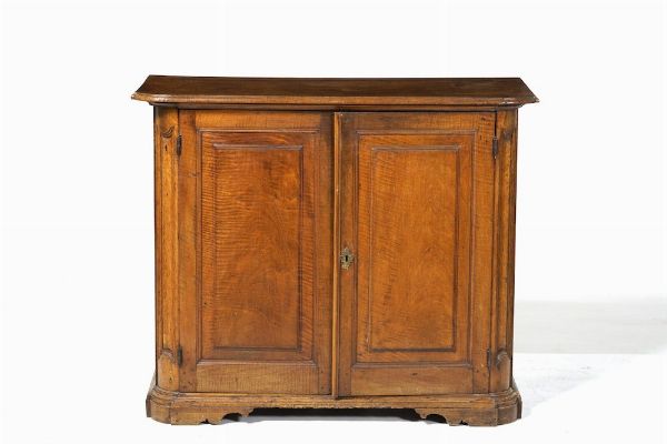 Credenza a due ante, XIX secolo  - Asta Antiquariato Ottobre  - Associazione Nazionale - Case d'Asta italiane