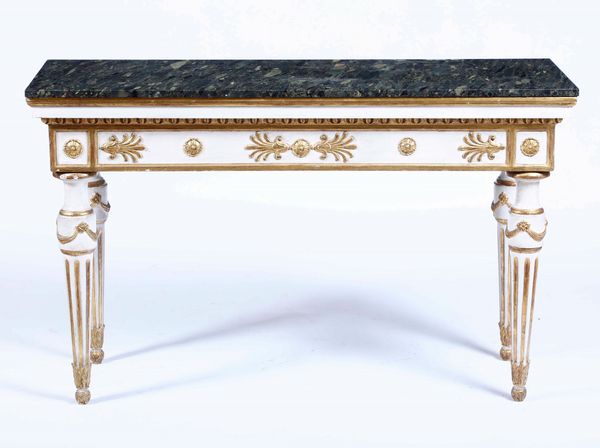 Consolle in legno intagliato, dipinto e dorato. XIX-XX secolo  - Asta Antiquariato Ottobre  - Associazione Nazionale - Case d'Asta italiane