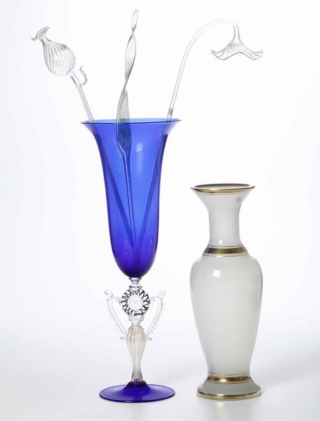 Due vasi in vetro, XX secolo  - Asta Antiquariato Ottobre  - Associazione Nazionale - Case d'Asta italiane