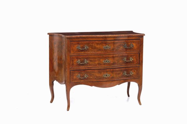Commode lastronata in noce e radica di noce, Toscana XVIII secolo  - Asta Antiquariato Ottobre  - Associazione Nazionale - Case d'Asta italiane