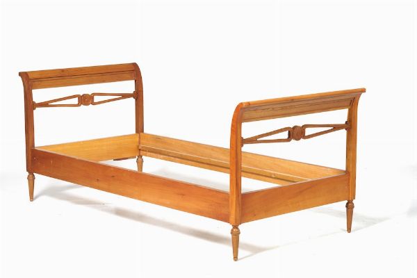 Lotto composto da due letti e due comodini, XIX secolo  - Asta Antiquariato Ottobre  - Associazione Nazionale - Case d'Asta italiane