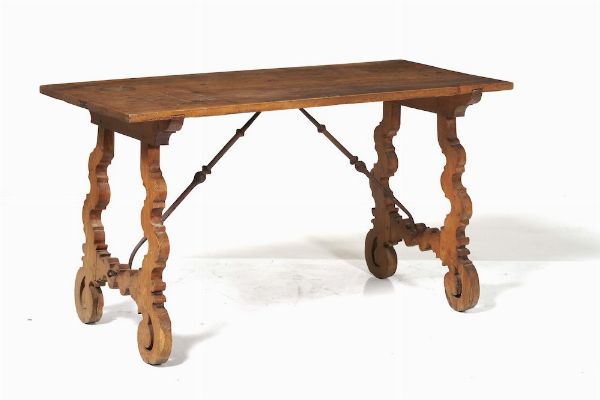 Tavolo fratino in stile  - Asta Antiquariato Ottobre  - Associazione Nazionale - Case d'Asta italiane