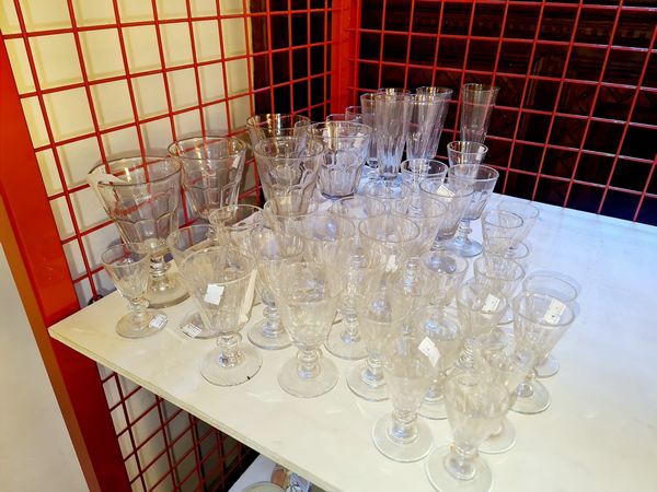 Parte di servizio misto di calici per un totale di 46 calici  - Asta Antiquariato Ottobre  - Associazione Nazionale - Case d'Asta italiane